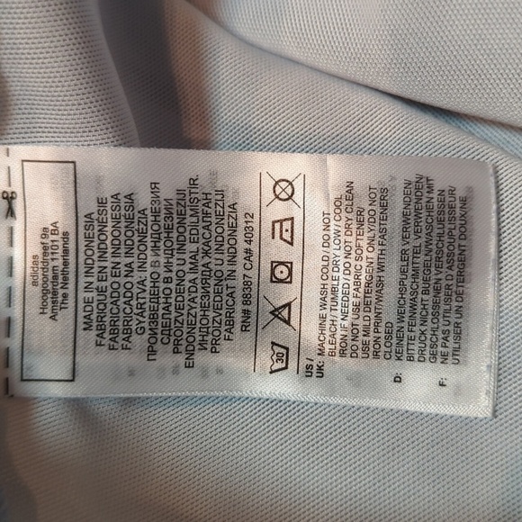 Adidas Women's Baby Blue Mesh Lined Workout Shorts Size Large Side Zippers - Picture 7 of 7